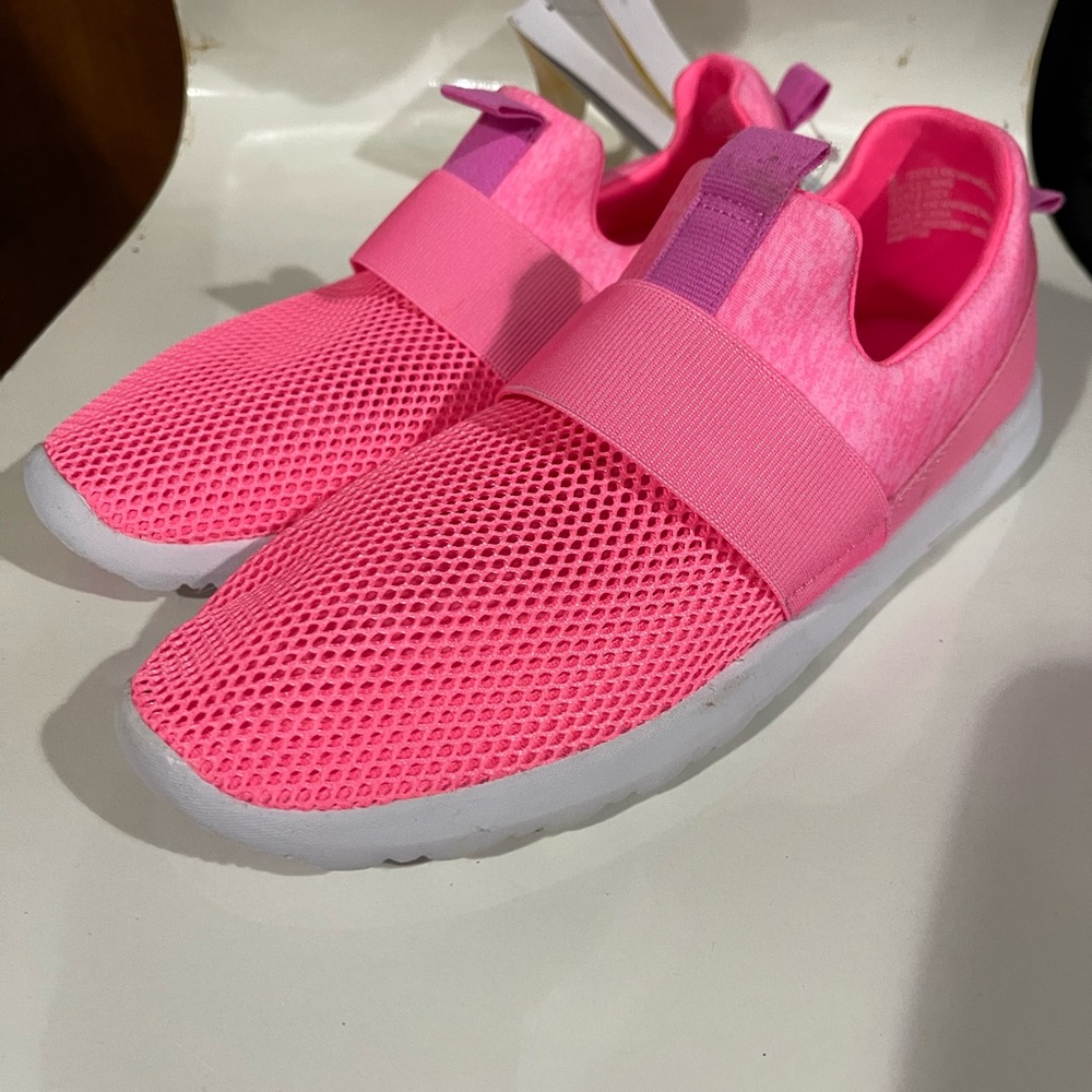 Girls Cat & Jack Jourdan Hot Pink Water Shoes